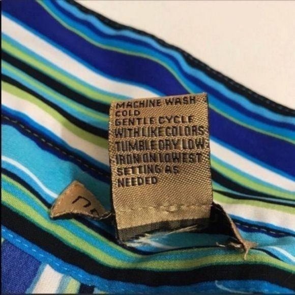 Notations Blue Button Front Chevron Print Top - Picture 3 of 7